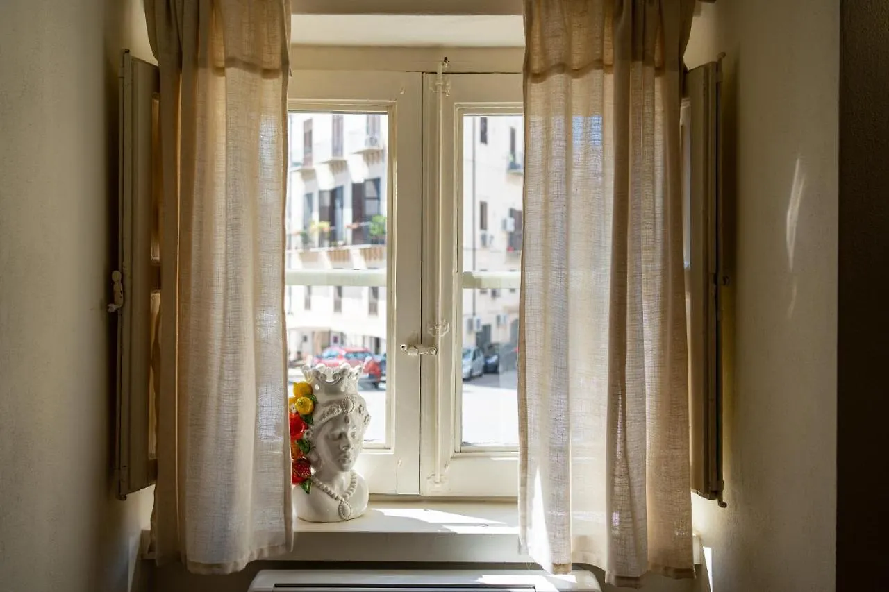 Apartment Calesi Home Palermo Italy